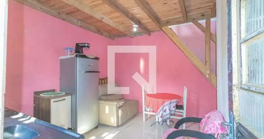 Casa com 1 quarto para alugar na Rua Setenta E Dois, Igara, Canoas