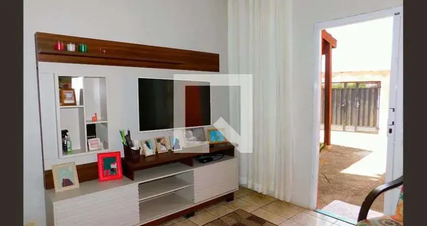 Casa para Aluguel - Parque Bom Retiro, 3 Quartos, 150 m² - Paulínia