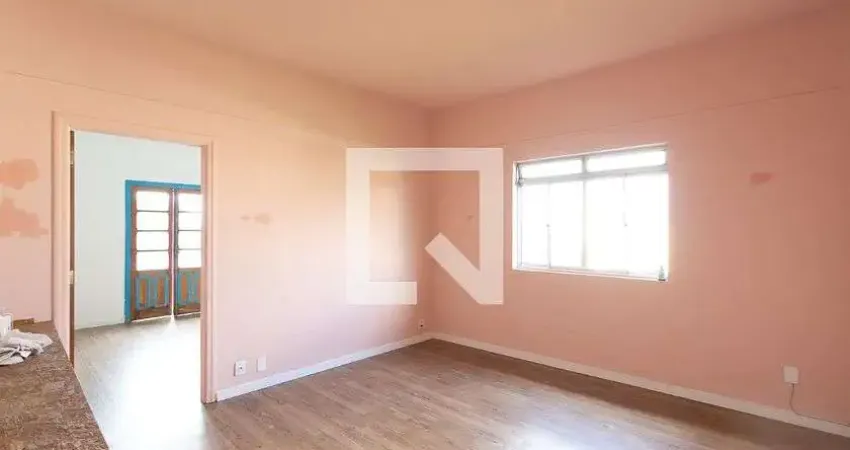 Casa com 2 quartos para alugar na Rua Doutor José Almeida Camargo, Pinheiros, São Paulo