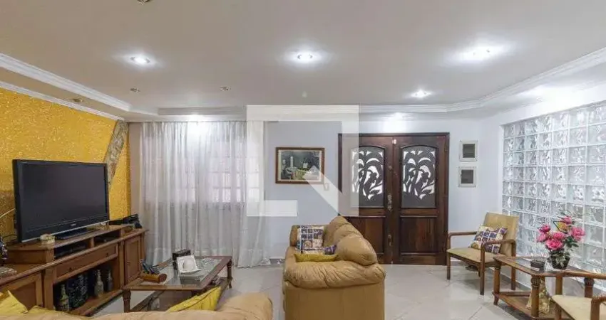 Casa com 3 quartos para alugar na Rua Ricardo Paganini, Vila Ré, São Paulo