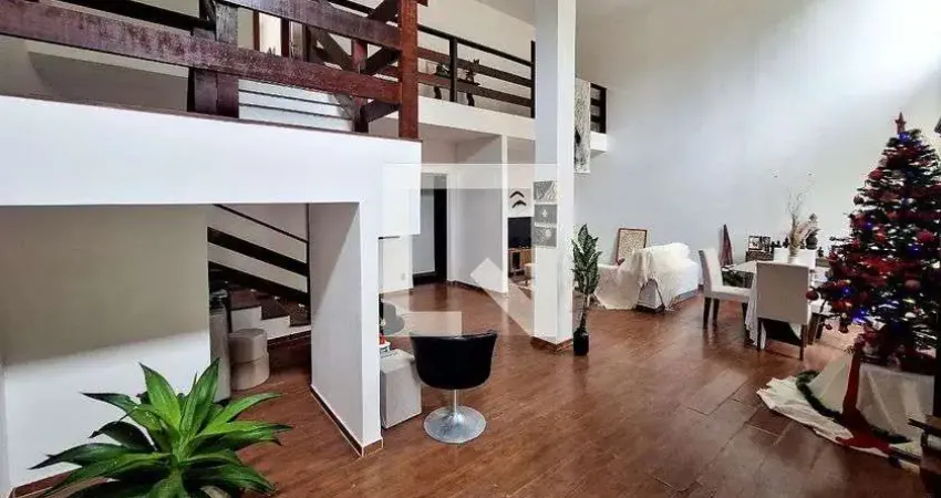 Casa com 3 quartos para alugar na Rua Jornalista Antônio Rodrigues da Costa, Itaipu, Niterói