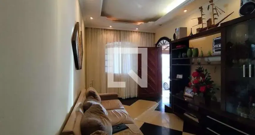 Casa com 6 quartos para alugar na Rua Barão do Rio Branco, Pedra Azul, Contagem