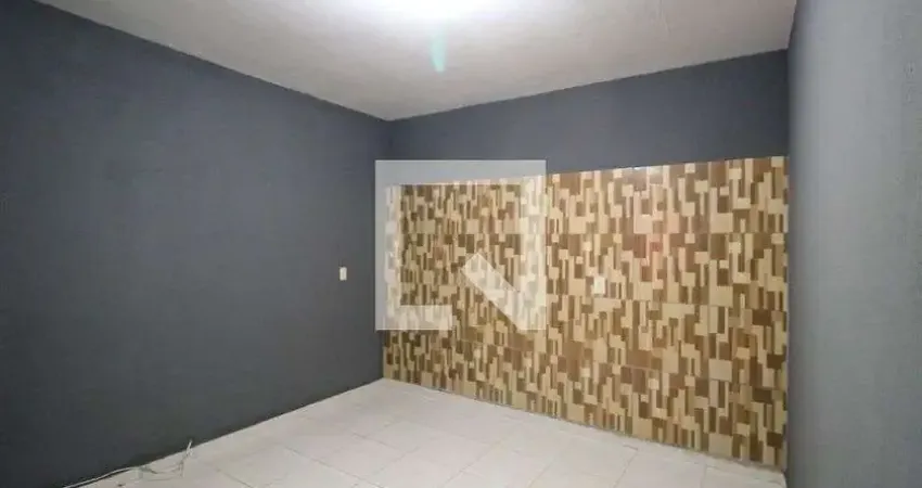 Casa para Aluguel - Vila Antonieta, 1 Quarto, 70 m² - São Paulo