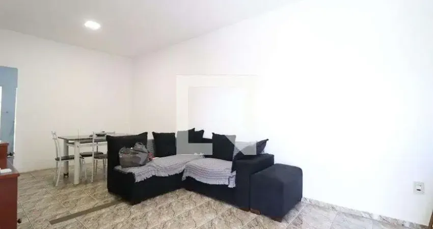 Casa para Aluguel - Jardim das Palmeiras, 3 Quartos, 220 m² - Uberlândia