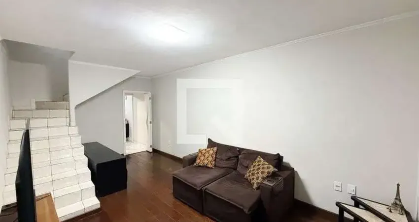 Casa com 2 quartos para alugar na Rua Carlos Pereira, Vila Dalva, São Paulo