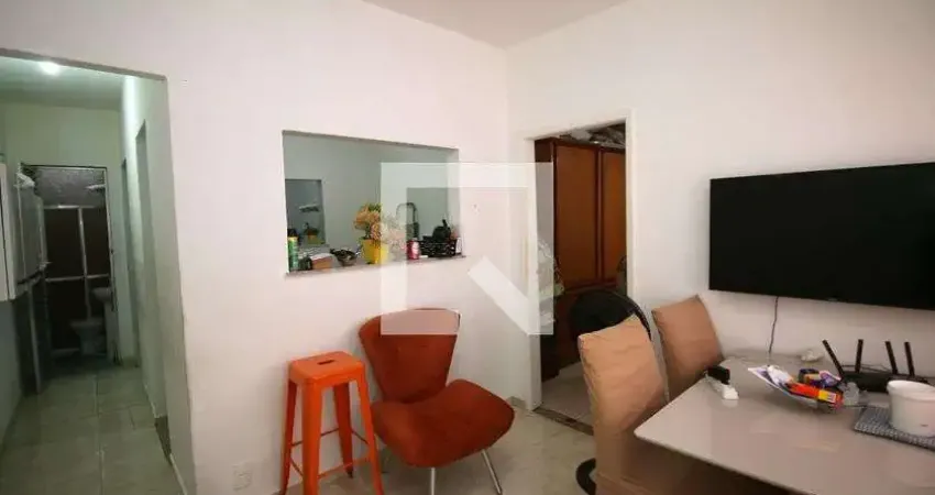 Casa para Aluguel - Parada de Lucas, 1 Quarto, 48 m² - Rio de Janeiro