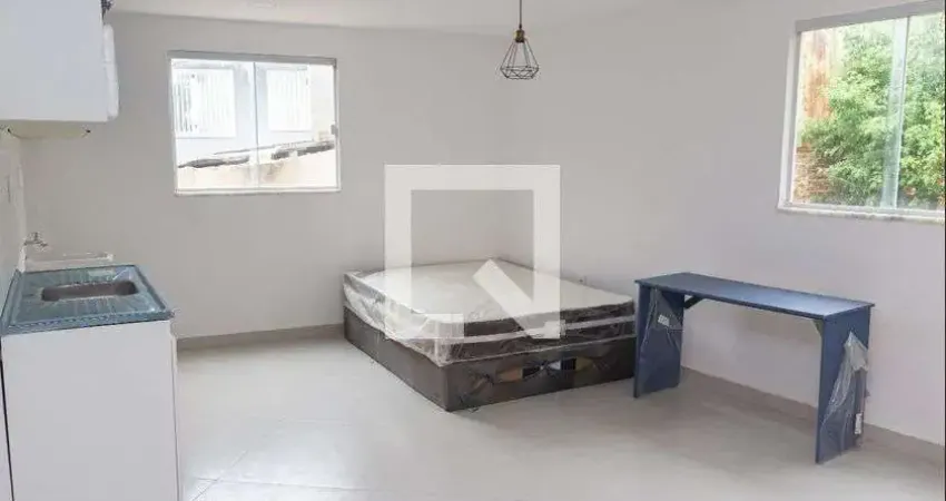 Kitnet / Stúdio para Aluguel - Campo Grande, 1 Quarto, 25 m² - Rio de Janeiro