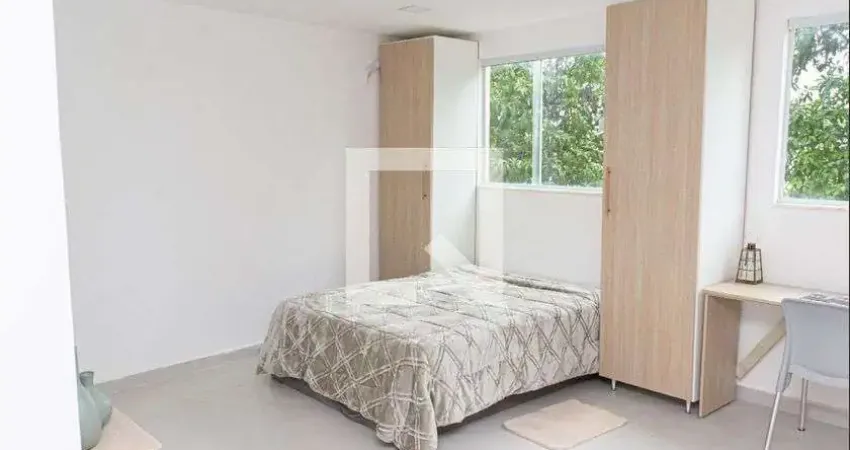 Kitnet / Stúdio para Aluguel - Campo Grande, 1 Quarto, 25 m² - Rio de Janeiro