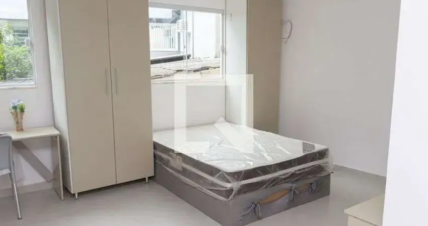 Kitnet / Stúdio para Aluguel - Campo Grande, 1 Quarto, 25 m² - Rio de Janeiro