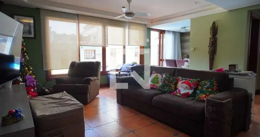 Casa para Aluguel - Medianeira, 3 Quartos, 274 m² - Porto Alegre