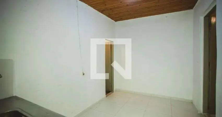 Casa para Aluguel - Vila Campestre, 1 Quarto, 25 m² - São Paulo