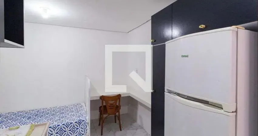 Kitnet / Stúdio para Aluguel - Vila Dirce, 1 Quarto, 16 m² - Carapicuíba