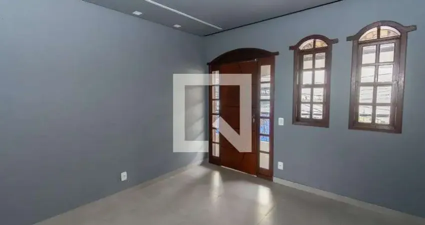 Casa com 3 quartos para alugar na Rua Norberto Mayer, Eldorado, Contagem