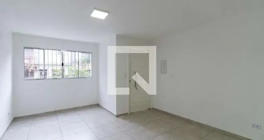 Casa com 2 quartos para alugar na Rua Ituiutaba, Ipiranga, São Paulo