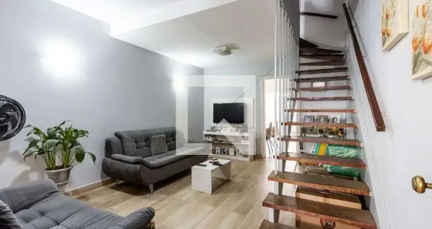 Casa com 2 quartos para alugar na Rua Cantiga do Desencontro, Água Branca, São Paulo