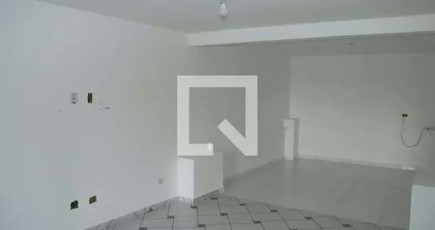 Casa para Aluguel - Jardim Casa Branca, 1 Quarto, 50 m² - Embu das Artes