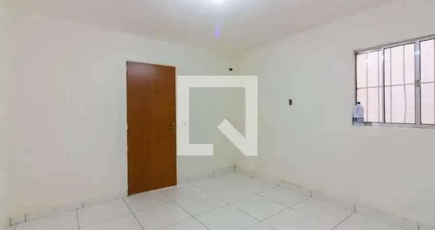 Casa com 4 quartos para alugar na Avenida Olga Benário, Santa Maria, Osasco