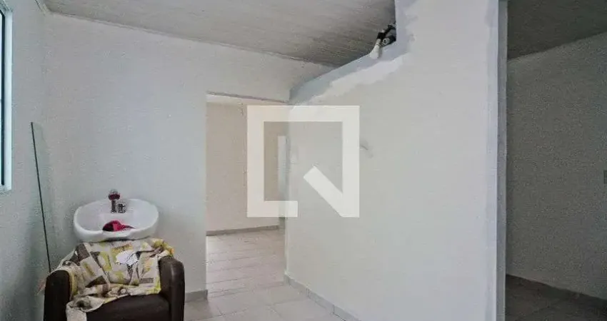 Casa com 2 quartos para alugar na Rua Francisco Gomes da Costa, Piqueri, São Paulo