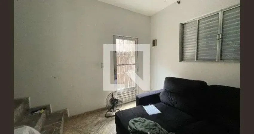 Casa com 3 quartos para alugar na Rua Simonek, Centro, Cotia