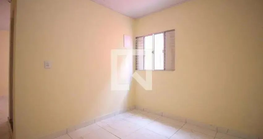 Casa para Aluguel - Cidade Sao Mateus, 1 Quarto, 45 m² - São Paulo