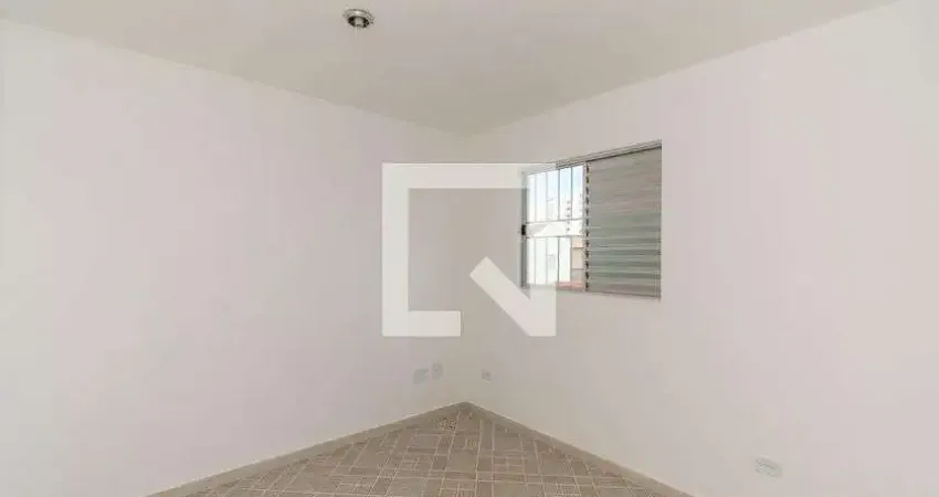 Casa / Sobrado em Condomínio para Aluguel - Vila Santa Clara, 1 Quarto, 22 m² - São Paulo