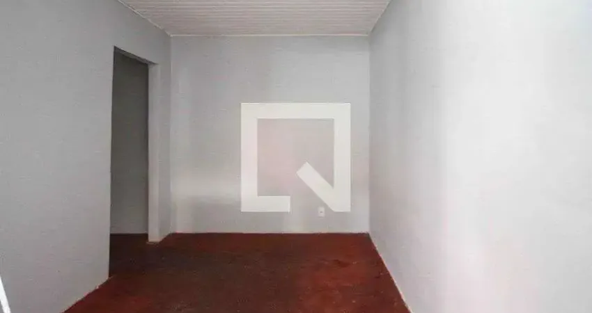 Casa para Aluguel - Cidade Satelite Santa Barbara, 1 Quarto, 130 m² - São Paulo