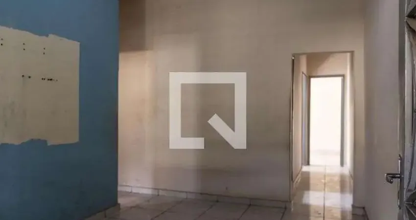 Casa para Aluguel - Caiçaras, 2 Quartos, 68 m² - Belo Horizonte