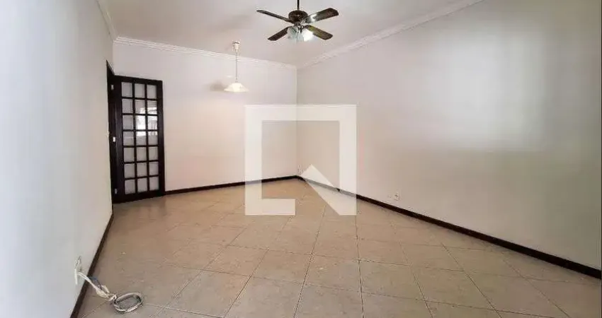 Casa com 3 quartos para alugar na Rua São Geraldo, Fonseca, Niterói