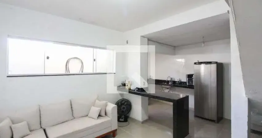 Casa para Aluguel - Minascaixa, 3 Quartos, 90 m² - Belo Horizonte