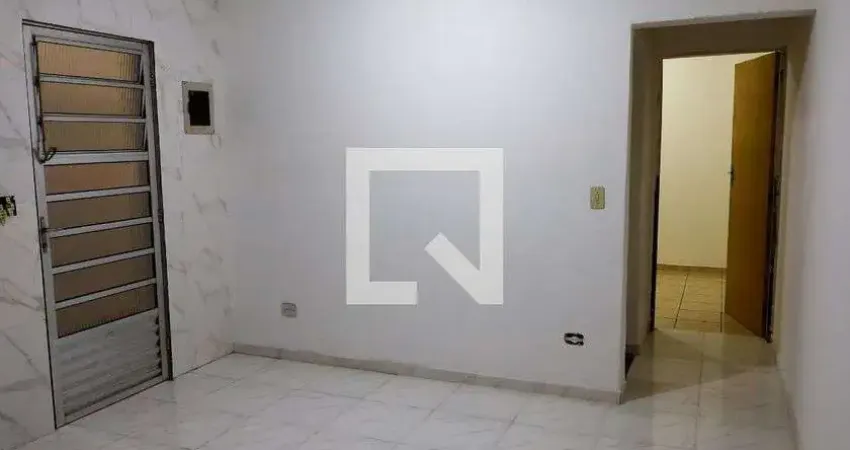 Casa com 2 quartos para alugar na Avenida Víctor Civita, Santa Maria, Osasco