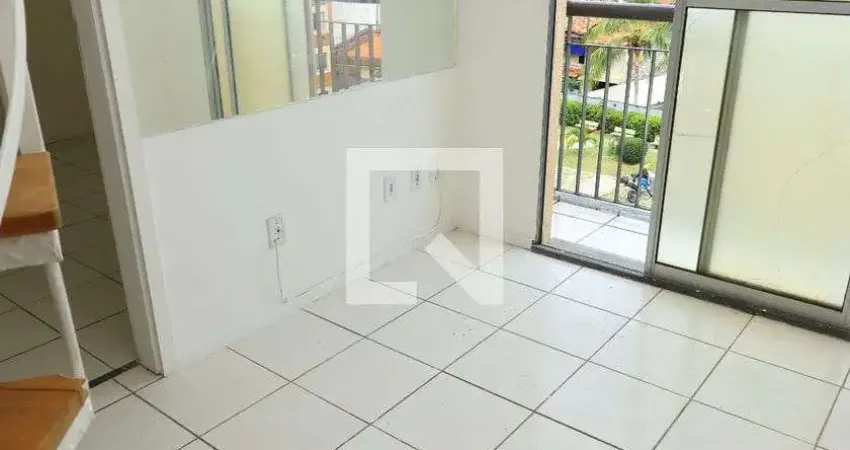 Cobertura para Aluguel - Jd. das Margaridas, 3 Quartos, 92 m² - Salvador