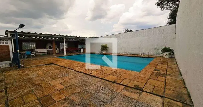 Casa com 2 quartos para alugar na Rua França, Centro, Jundiaí