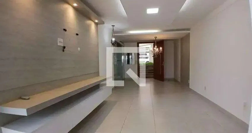 Casa para Aluguel - Tabajaras, 3 Quartos, 280 m² - Uberlândia