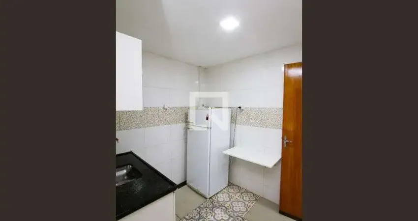 Kitnet / Stúdio para Aluguel - João Pinheiro, 1 Quarto, 30 m² - Belo Horizonte