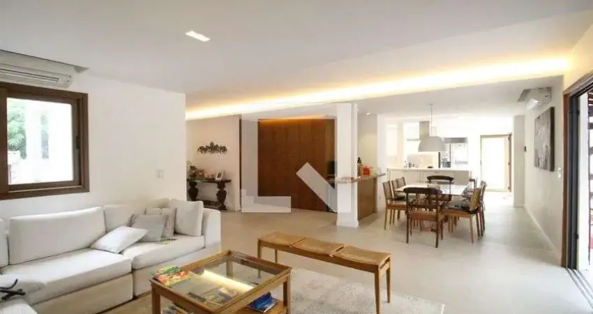 Casa com 4 quartos para alugar na Rua Professor Fernando Raja Gabaglia, Anil, Rio de Janeiro