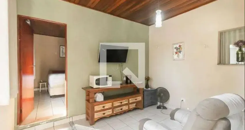 Casa para Aluguel - Vila Guilhermina, 2 Quartos, 300 m² - São Paulo