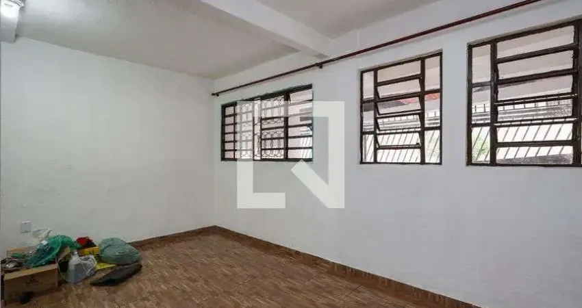Casa para Aluguel - Jardim Clementino, 3 Quartos, 200 m² - Taboão da Serra