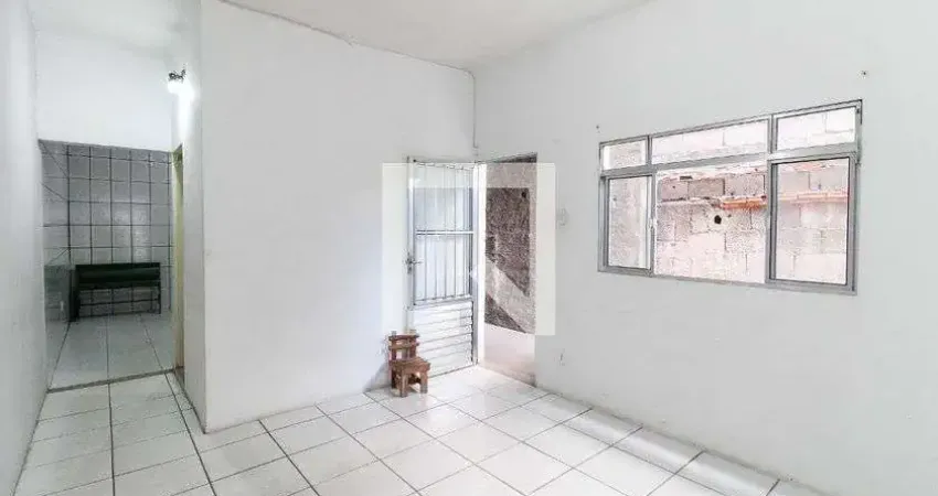 Casa com 2 quartos para alugar na Avenida Itaquera, Cidade Líder, São Paulo