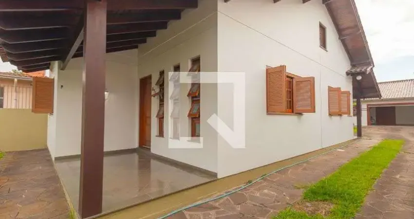 Casa para Aluguel - Nossa Sra das Graças, 3 Quartos, 170 m² - Canoas