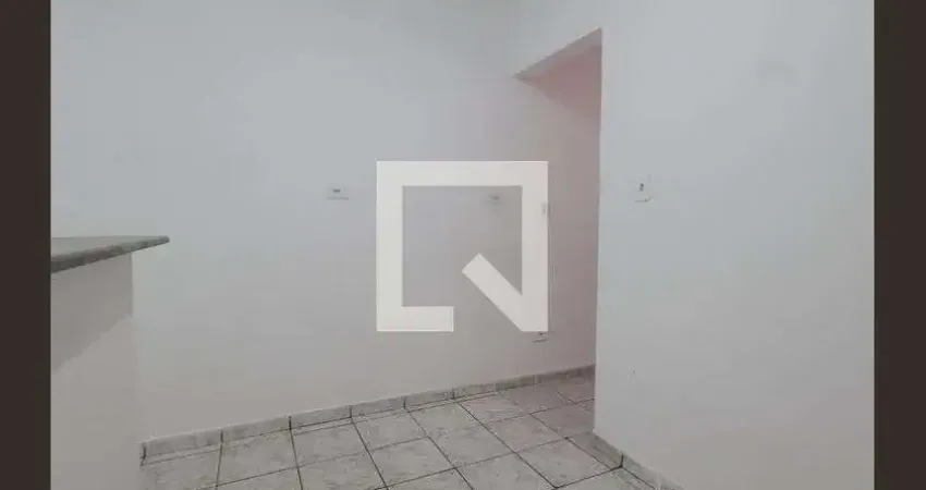 Casa para Aluguel - Jardim Monte Kemel, 1 Quarto, 30 m² - São Paulo