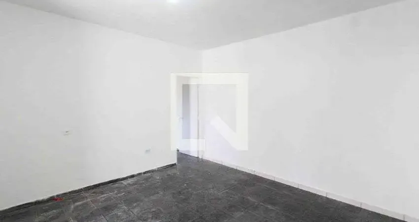 Casa para Aluguel - Cidade Satelite Santa Barbara, 1 Quarto, 65 m² - São Paulo