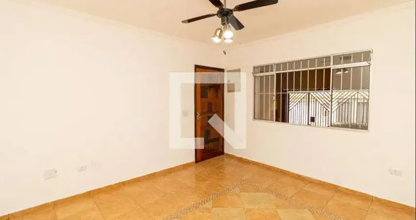 Casa com 3 quartos para alugar na Rua Araguaia Feitosa Martins, Vila Mazzei, São Paulo