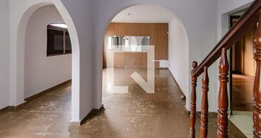 Casa para Aluguel - Padre Eustáquio, 5 Quartos, 360 m² - Belo Horizonte