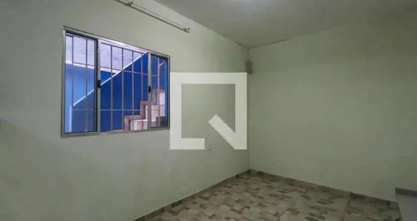 Casa para Aluguel - Cidade Satelite Santa Barbara, 2 Quartos, 65 m² - São Paulo