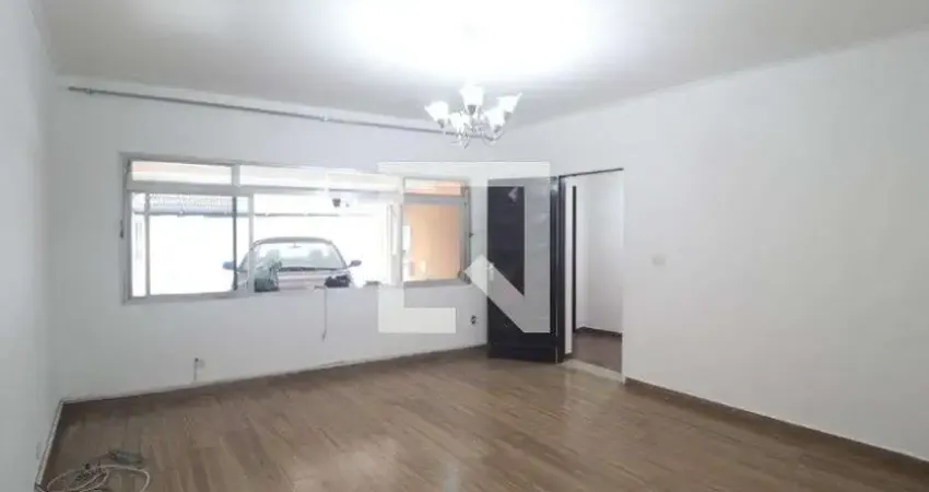 Casa com 3 quartos para alugar na Rua Luís Sangiovanni, Vila Romano, São Paulo