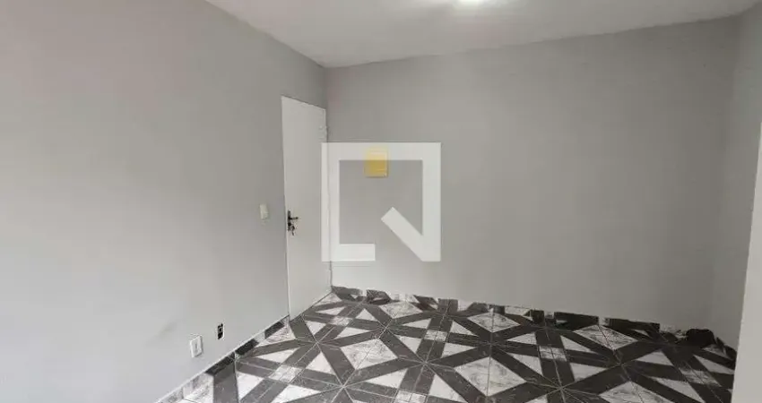 Apartamento para Aluguel - Jardim Lourdes, 2 Quartos, 39 m² - Ferraz de Vasconcelos