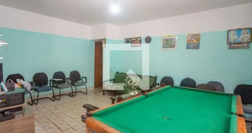 Casa com 3 quartos para alugar na Rua das Moréias, Conceição, Diadema