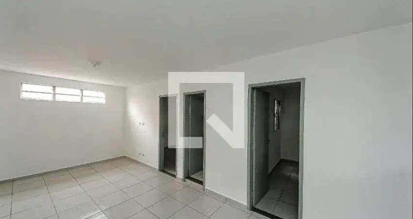 Casa com 2 quartos para alugar na Avenida Morais Costa, Sapopemba, São Paulo