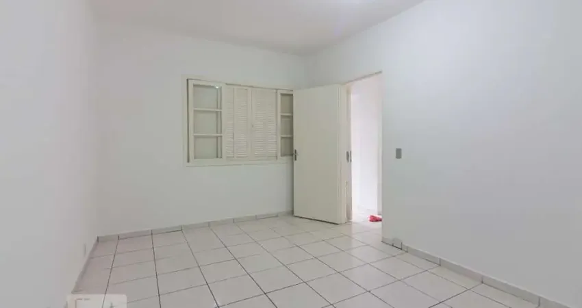 Casa com 1 quarto para alugar na Avenida General Mac Arthur, Jaguaré, São Paulo