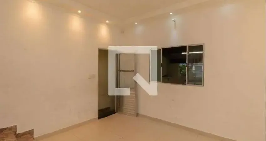 Casa com 3 quartos para alugar na Rua Vicente Aprígio da Silva, Lajeado, São Paulo